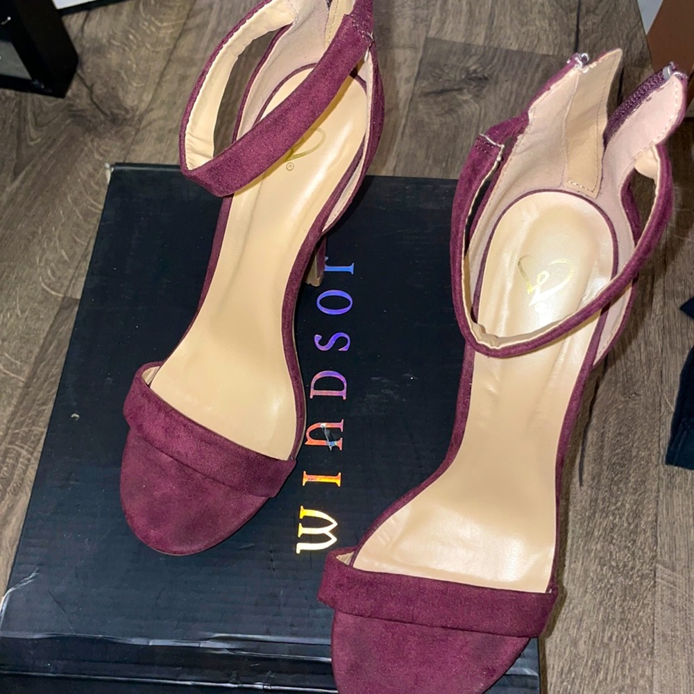 Windsor wine heels size 7